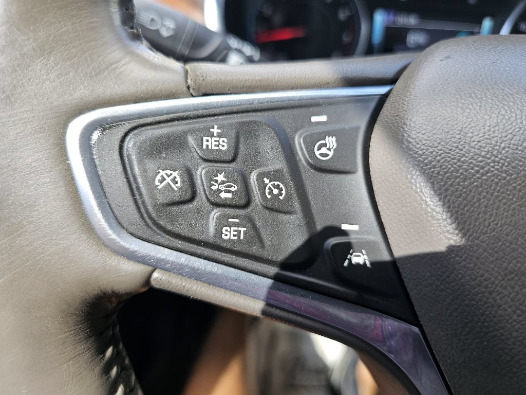 Used 2016 Chevrolet Malibu Premier w/ Driver Confidence Package II FWD image 30