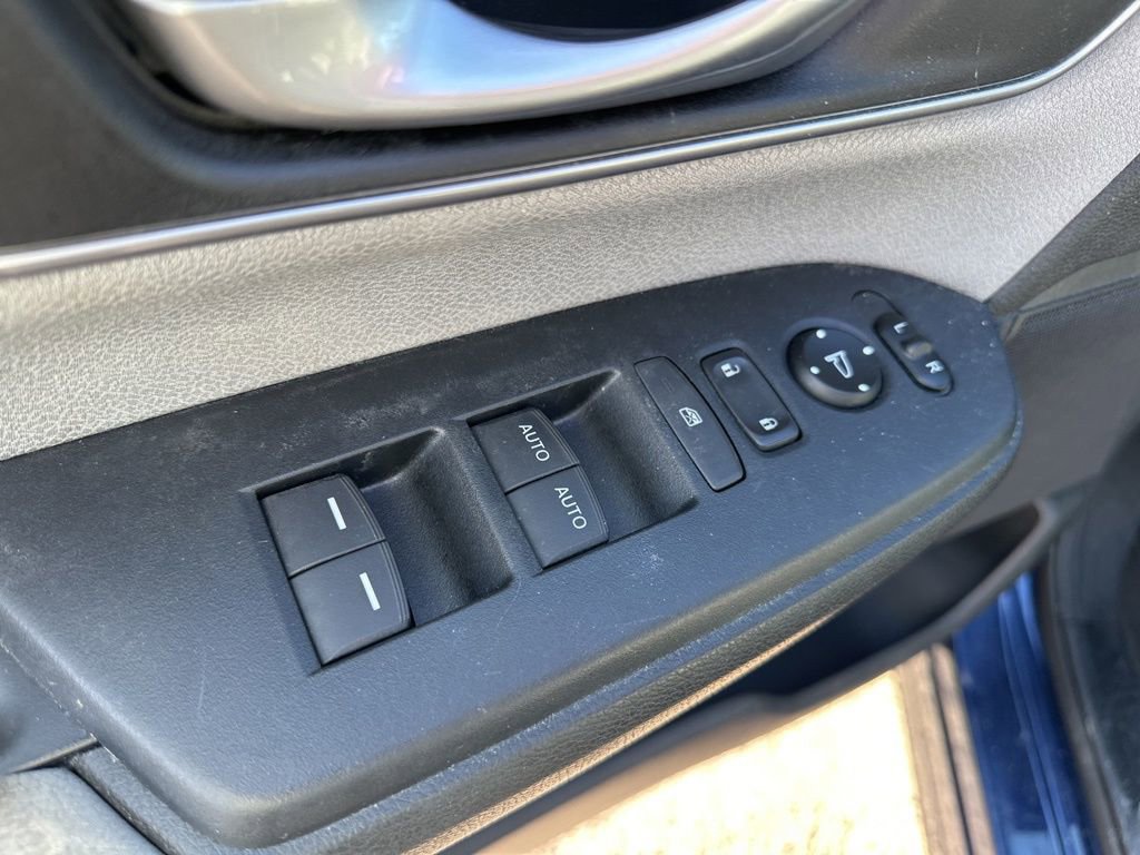 Used 2017 Honda CR-V EX image 17