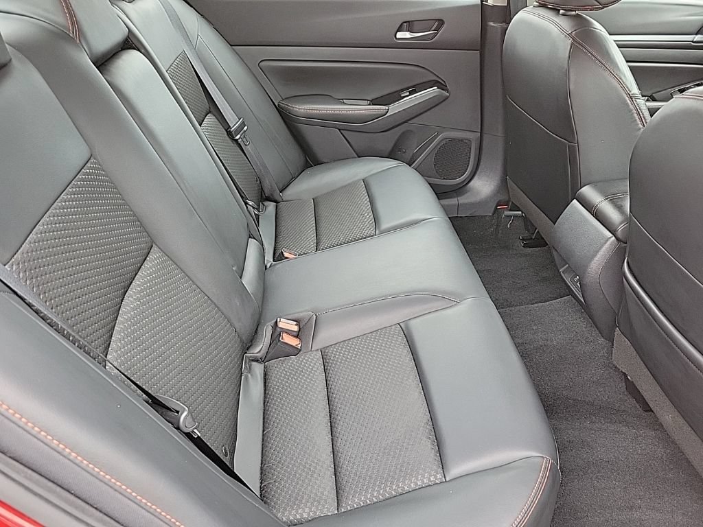 Used 2024 Nissan Altima 2.5 SR FWD image 15