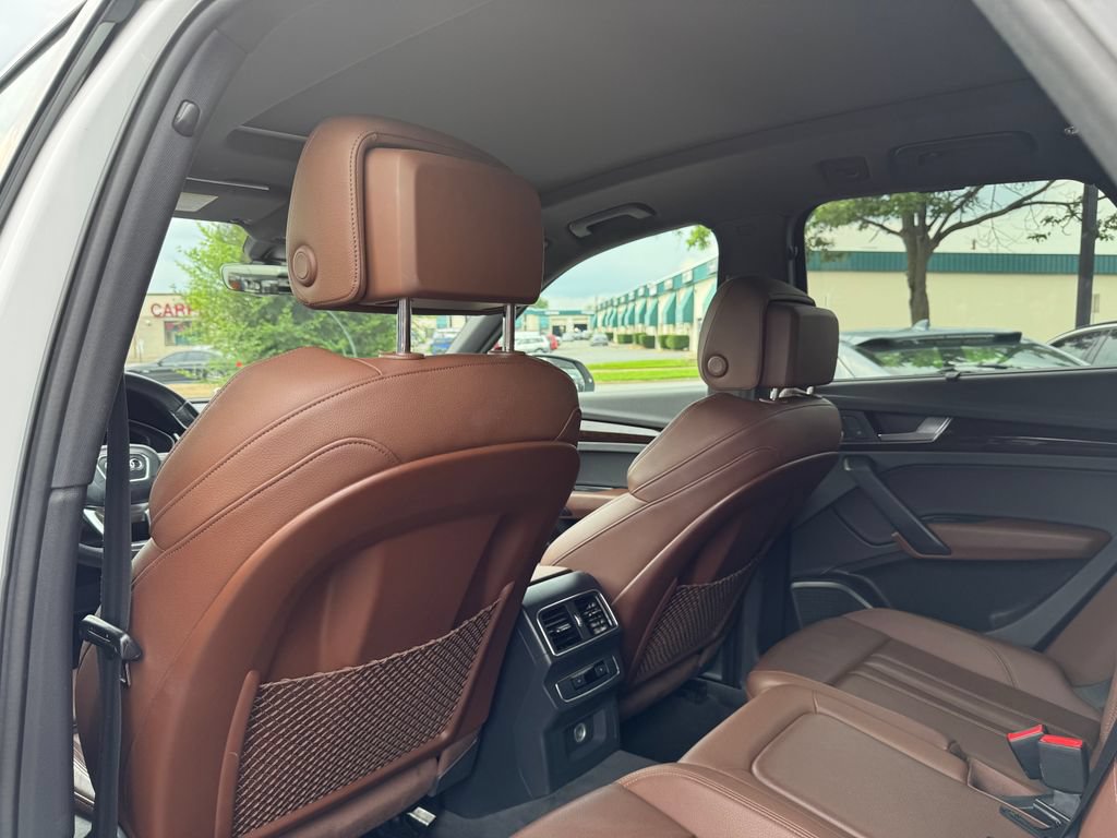 Used 2018 Audi Q5 2.0T Premium Plus w/ Premium Plus Package AWD/4WD image 18