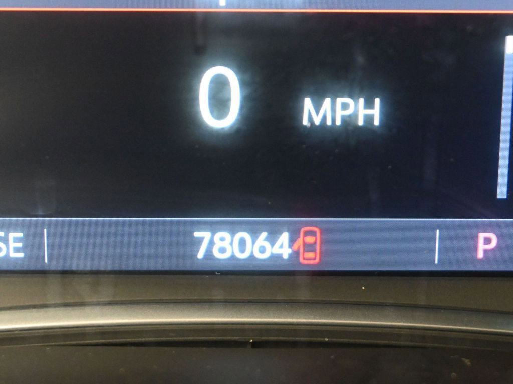 Used 2021 Chevrolet Traverse LT image 38