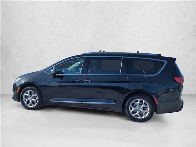 Used 2020 Chrysler Pacifica Limited image 8