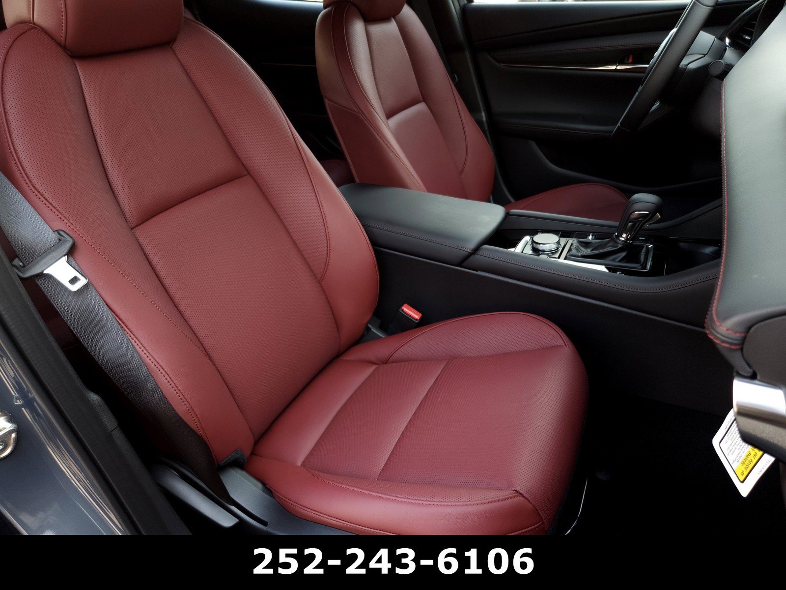 Used 2025 MAZDA MAZDA3 Carbon image 36