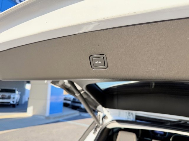 Used 2020 Chevrolet Traverse LT image 9