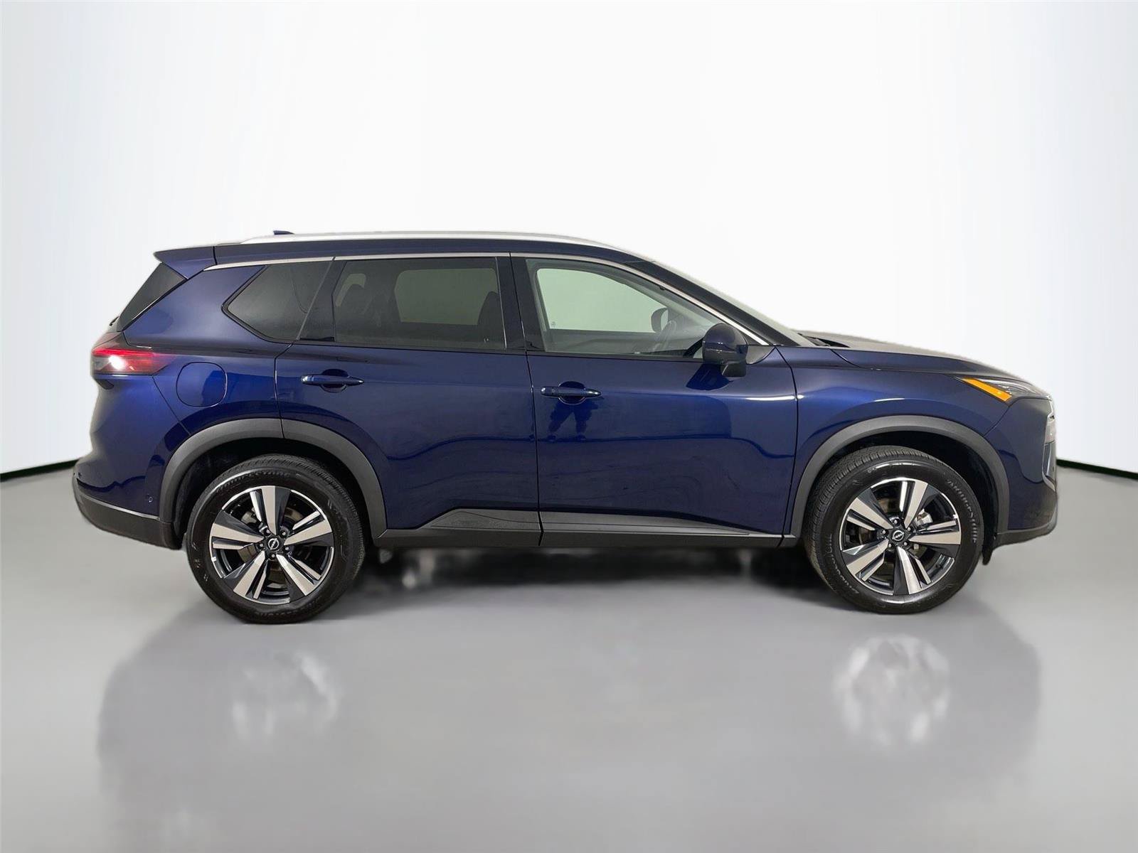 Used 2026 Nissan Rogue SL AWD/4WD image 17