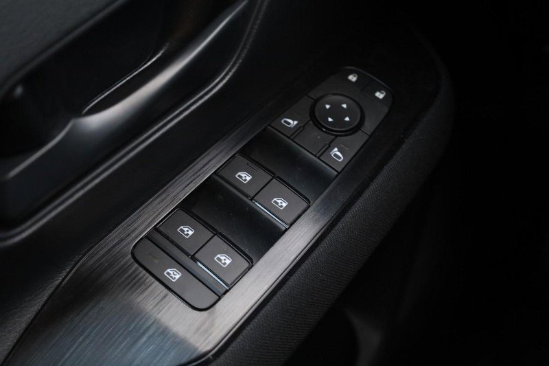 New 2026 Nissan Kicks S image 18