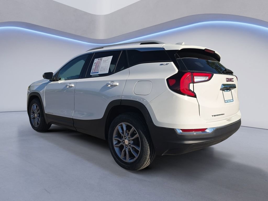 Used 2024 GMC Terrain SLT FWD image 3