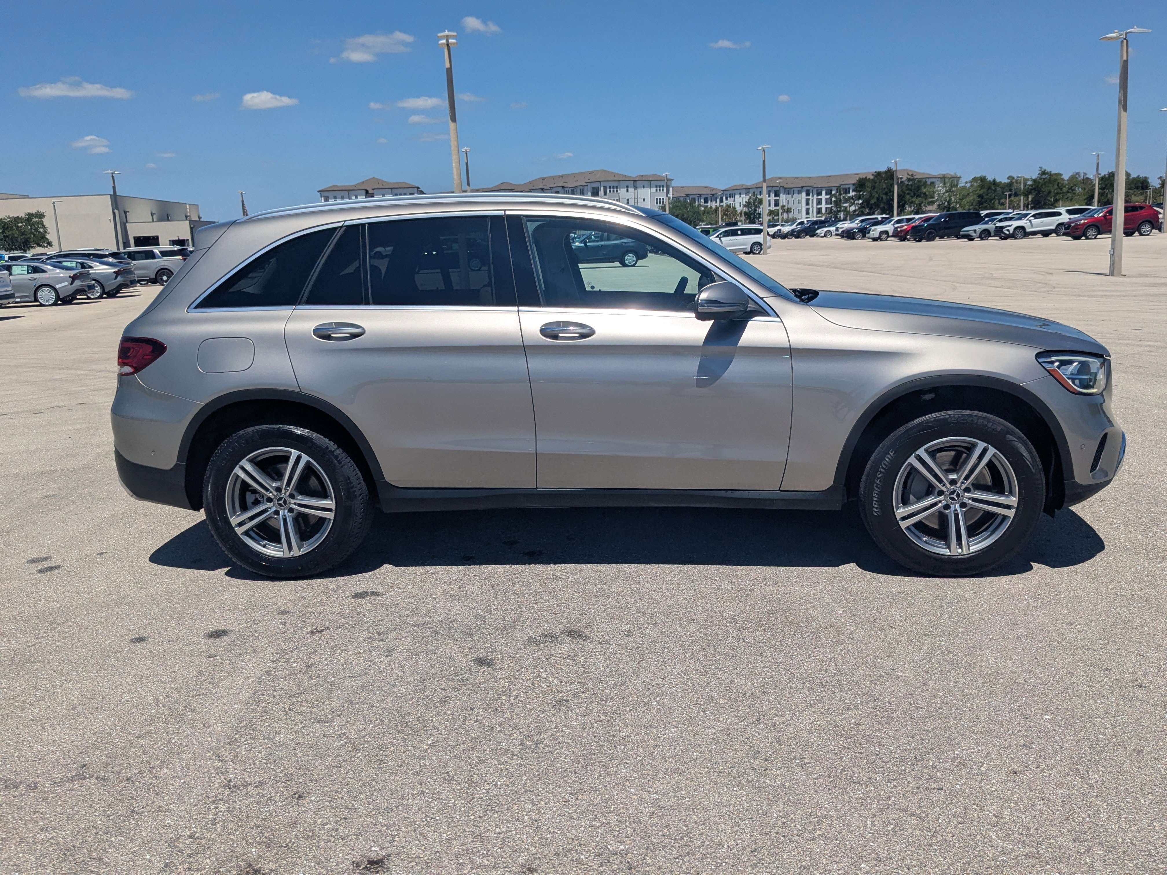 Used 2021 Mercedes-Benz GLC 300 w/ Premium Package image 4