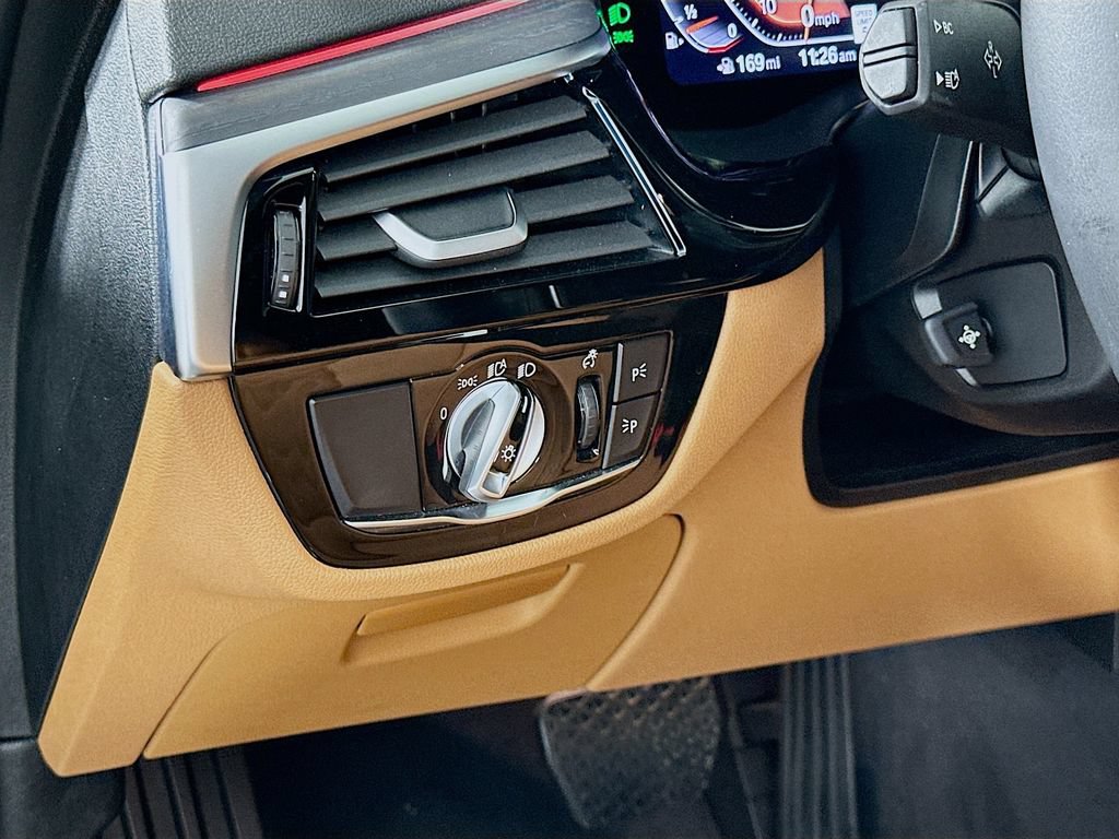 Certified 2023 BMW 530i RWD image 10