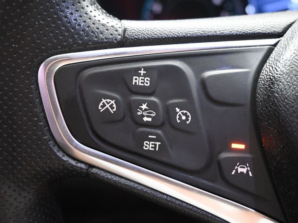 Used 2020 Chevrolet Equinox LT FWD image 29