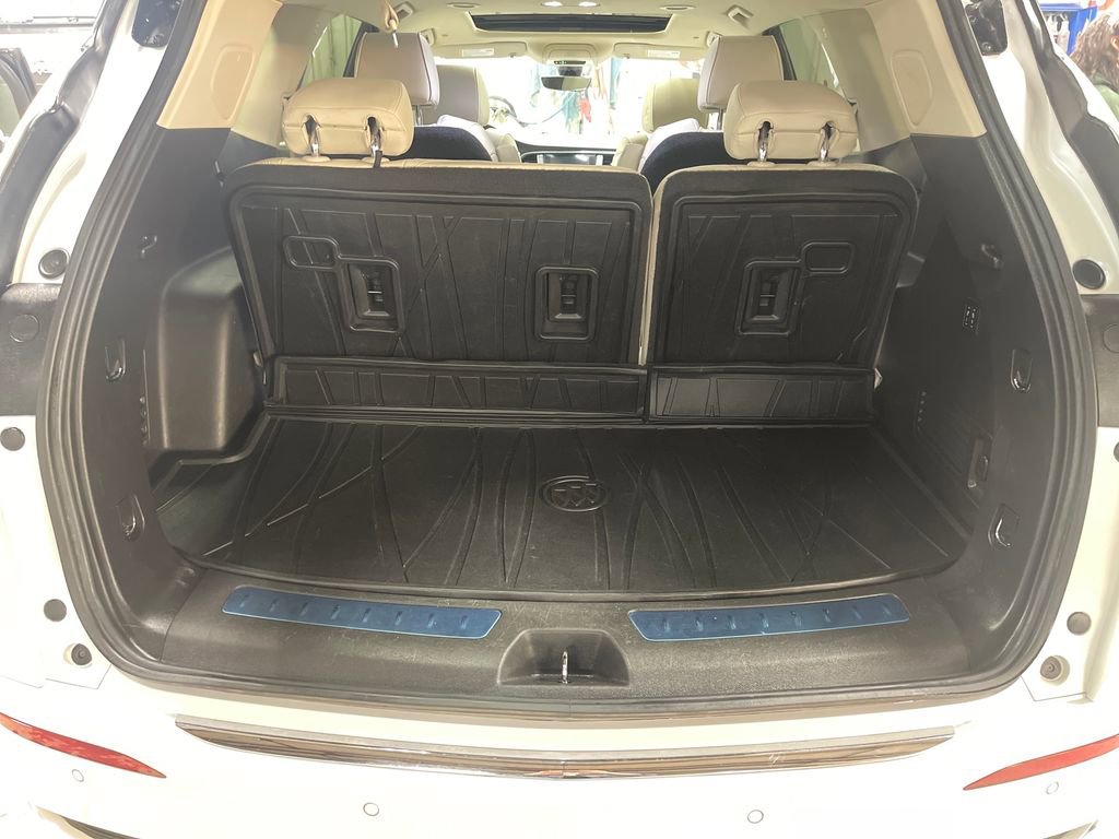 Certified 2023 Buick Enclave Avenir w/ Avenir Technology Package AWD/4WD image 28