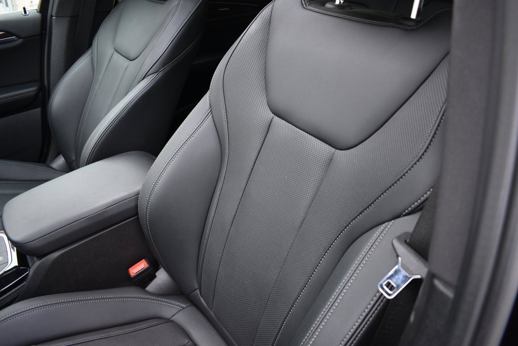 Used 2024 BMW X4 xDrive30i image 11