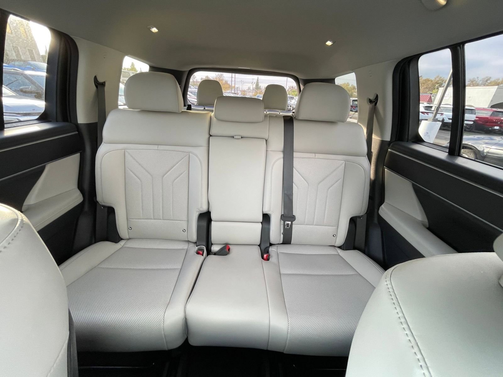 Used 2025 Hyundai Santa Fe SEL FWD image 77