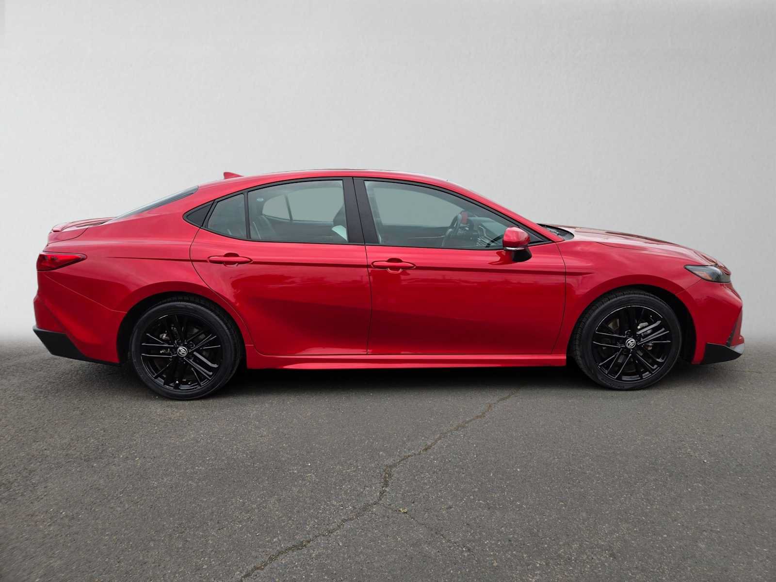 Certified 2025 Toyota Camry SE FWD image 2