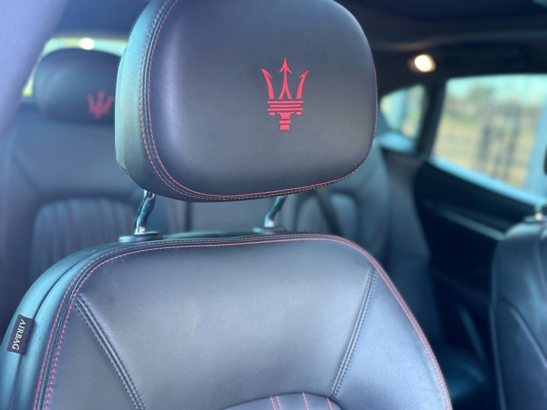 Used 2017 Maserati Levante S AWD/4WD image 35