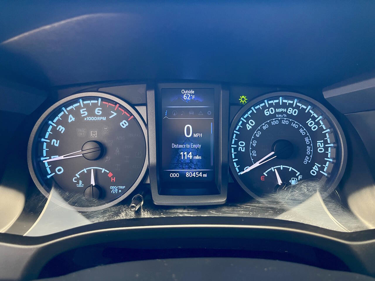 Used 2016 Toyota Tacoma TRD Sport image 9