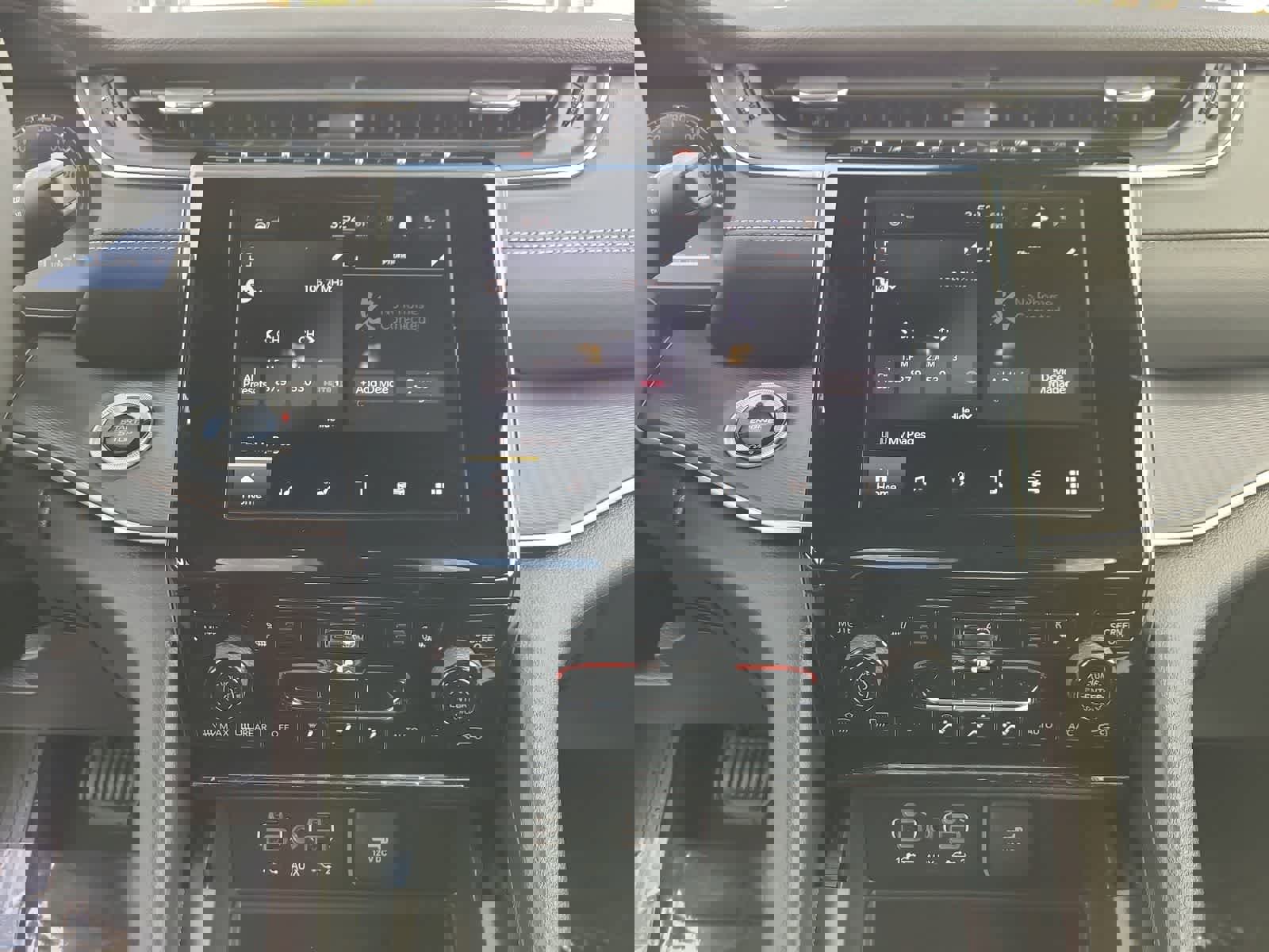 New 2025 Jeep Grand Cherokee Altitude w/ Trailer Tow Package image 24