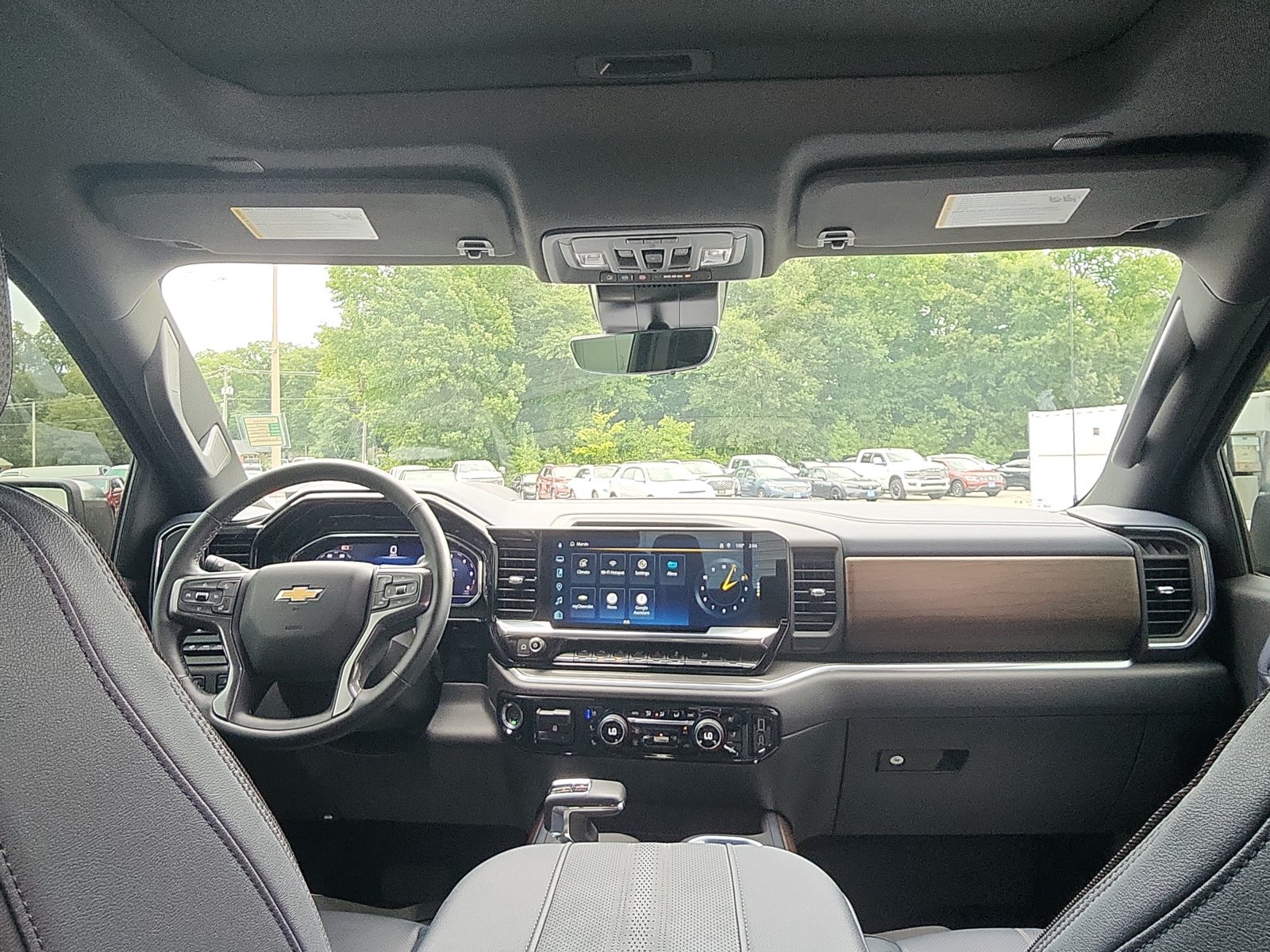 Used 2024 Chevrolet Silverado 1500 High Country w/ High Country Premium Package AWD/4WD image 25