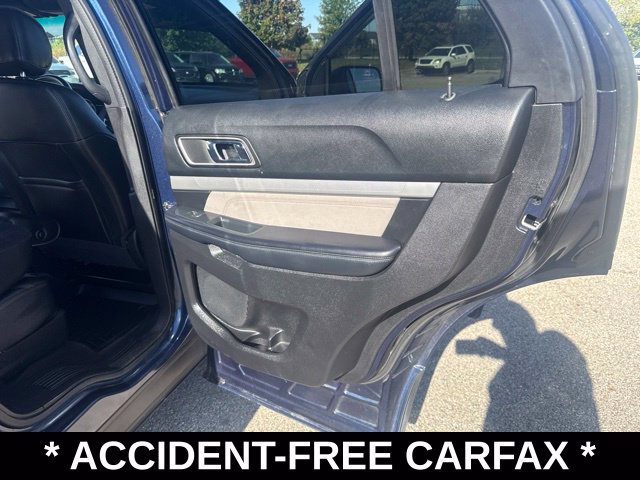 Used 2017 Ford Explorer XLT w/ Equipment Group 202A FWD image 16