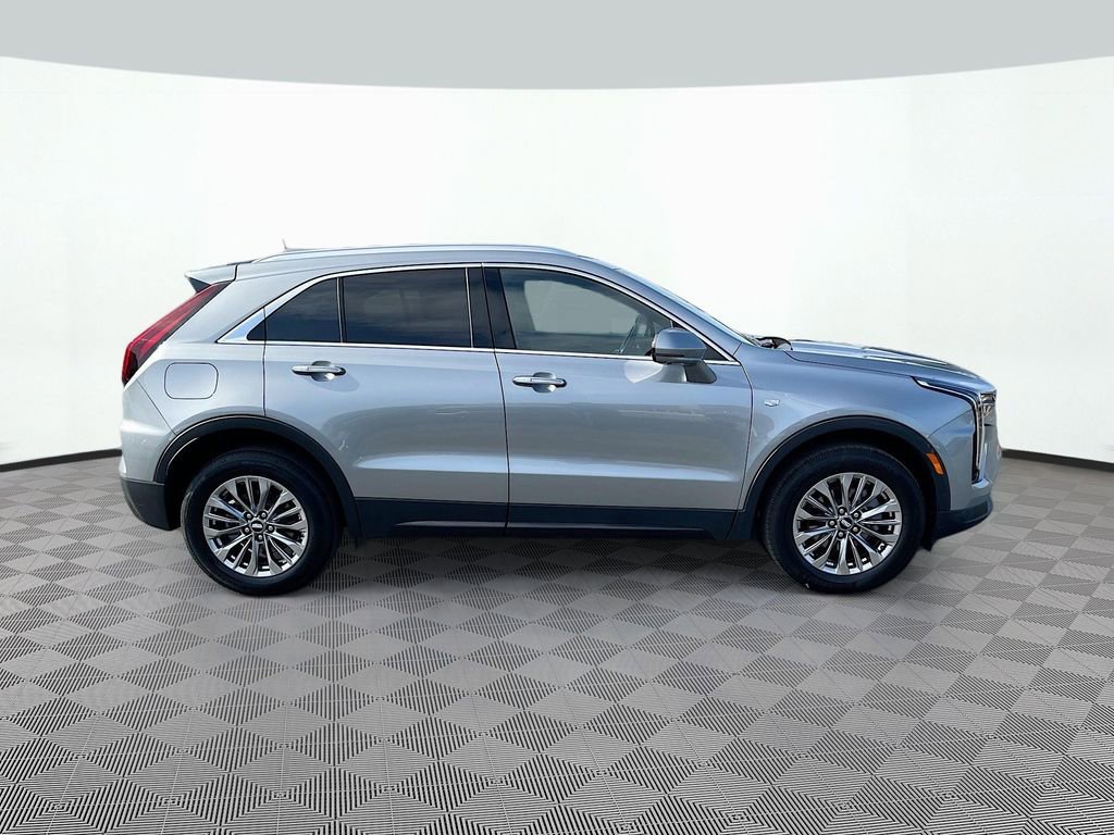 Certified 2025 Cadillac XT4 Premium Luxury image 4