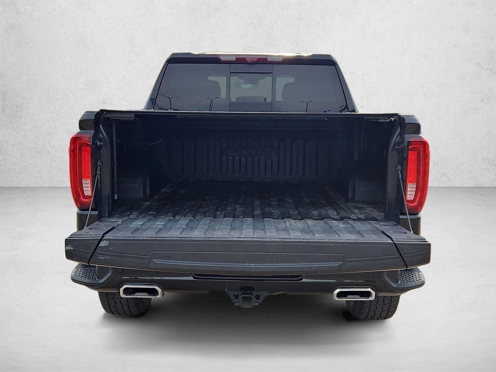 Used 2024 GMC Sierra 1500 AT4 w/ Technology Package AWD/4WD image 6