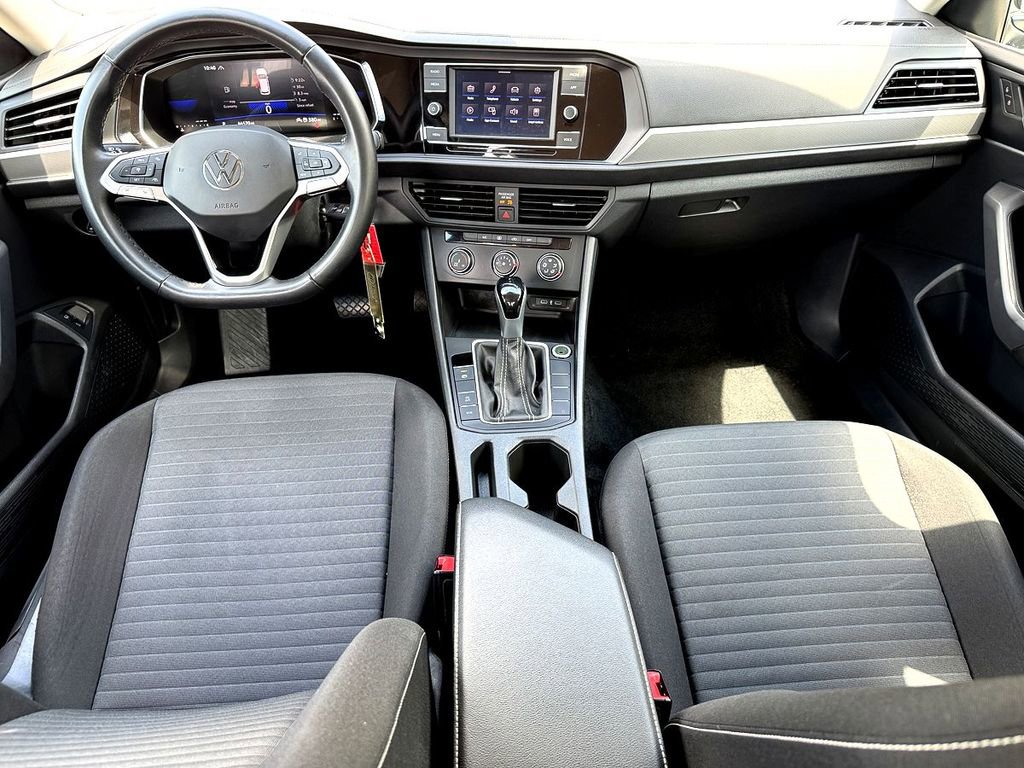 Certified 2024 Volkswagen Jetta S FWD image 28