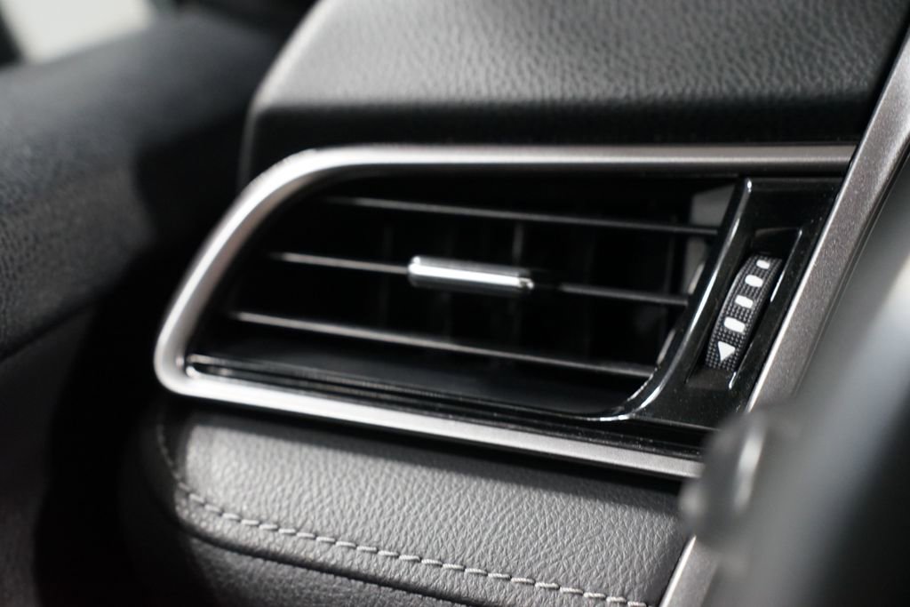 Used 2023 Toyota Camry SE FWD image 24