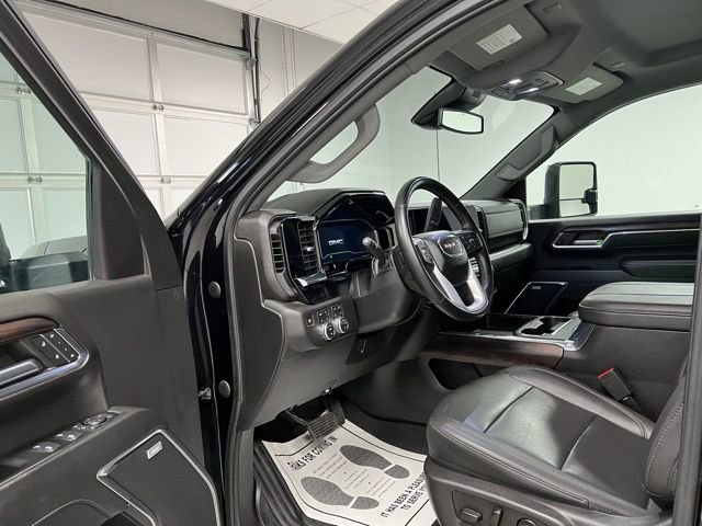 Used 2024 GMC Sierra 3500 SLT w/ SLT Convenience Package AWD/4WD image 20
