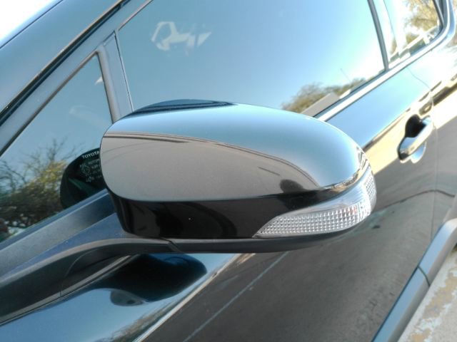 Used 2019 Toyota C-HR Limited image 17