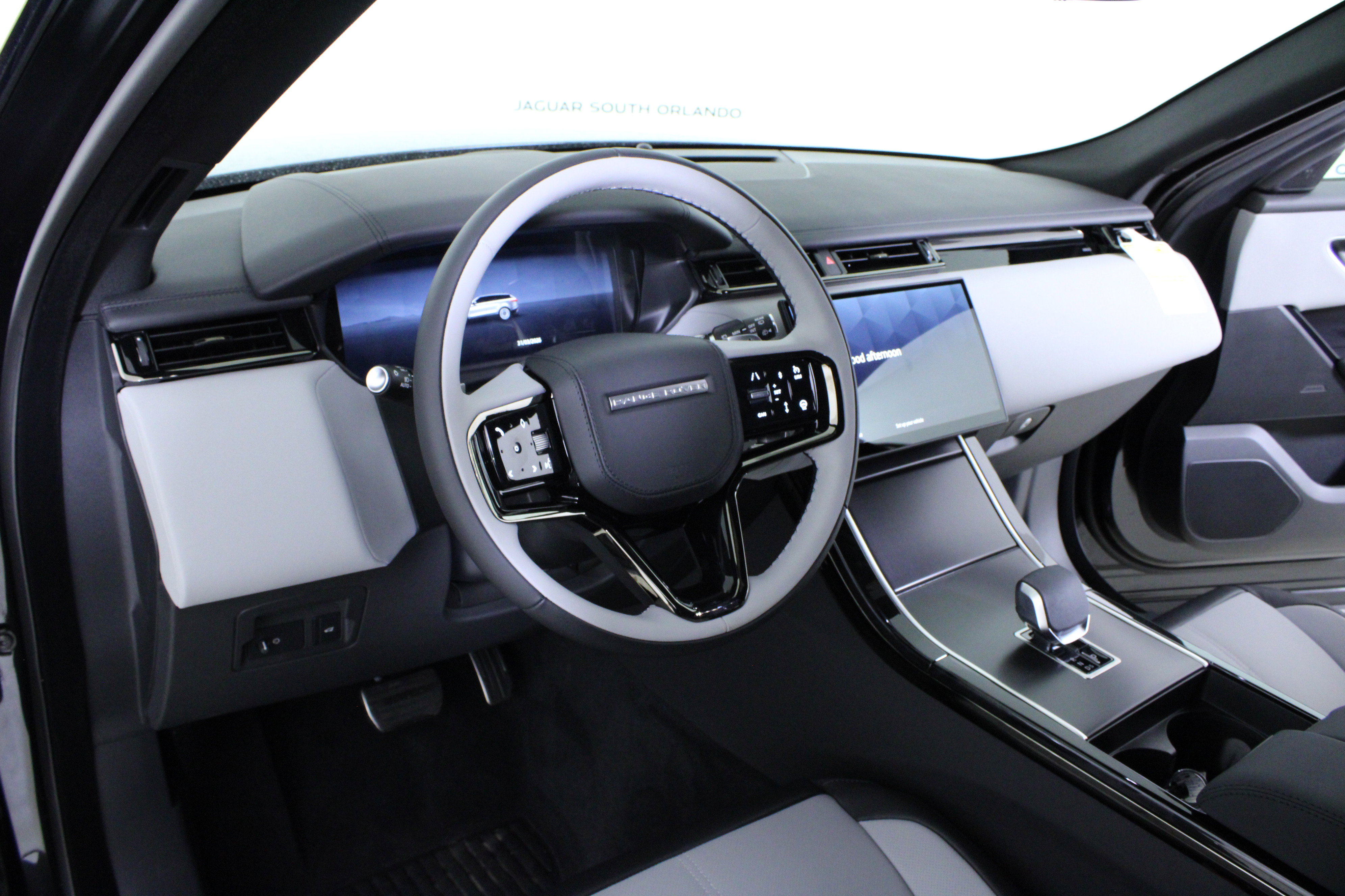 New 2026 Land Rover Range Rover Velar Dynamic SE image 16