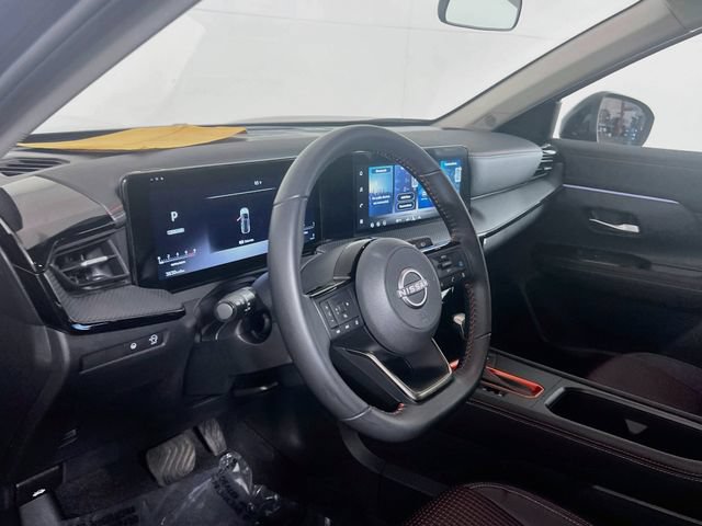 Used 2026 Nissan Kicks SR w/ Cold Weather Package FWD image 9