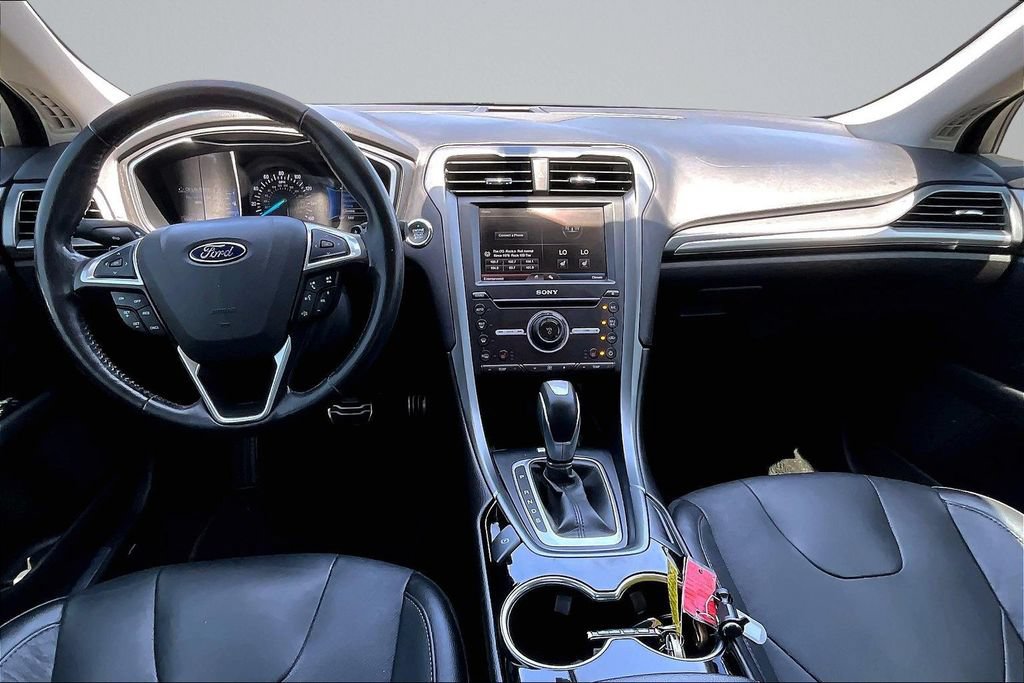 Used 2016 Ford Fusion Titanium FWD image 13
