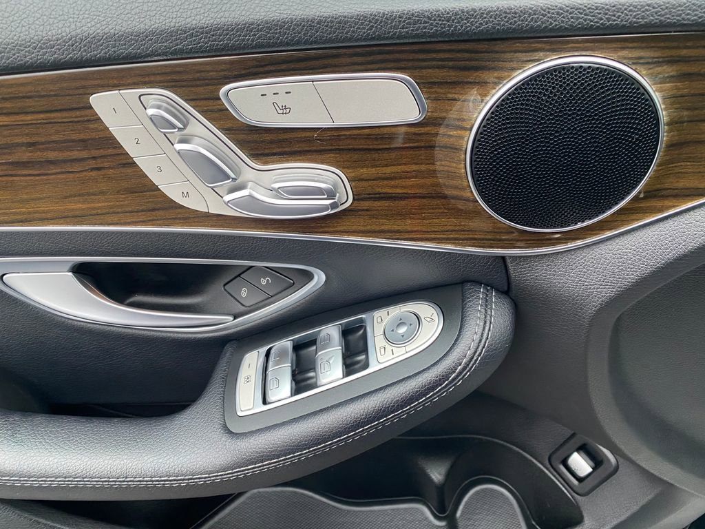 Used 2019 Mercedes-Benz C 300 Sedan image 13