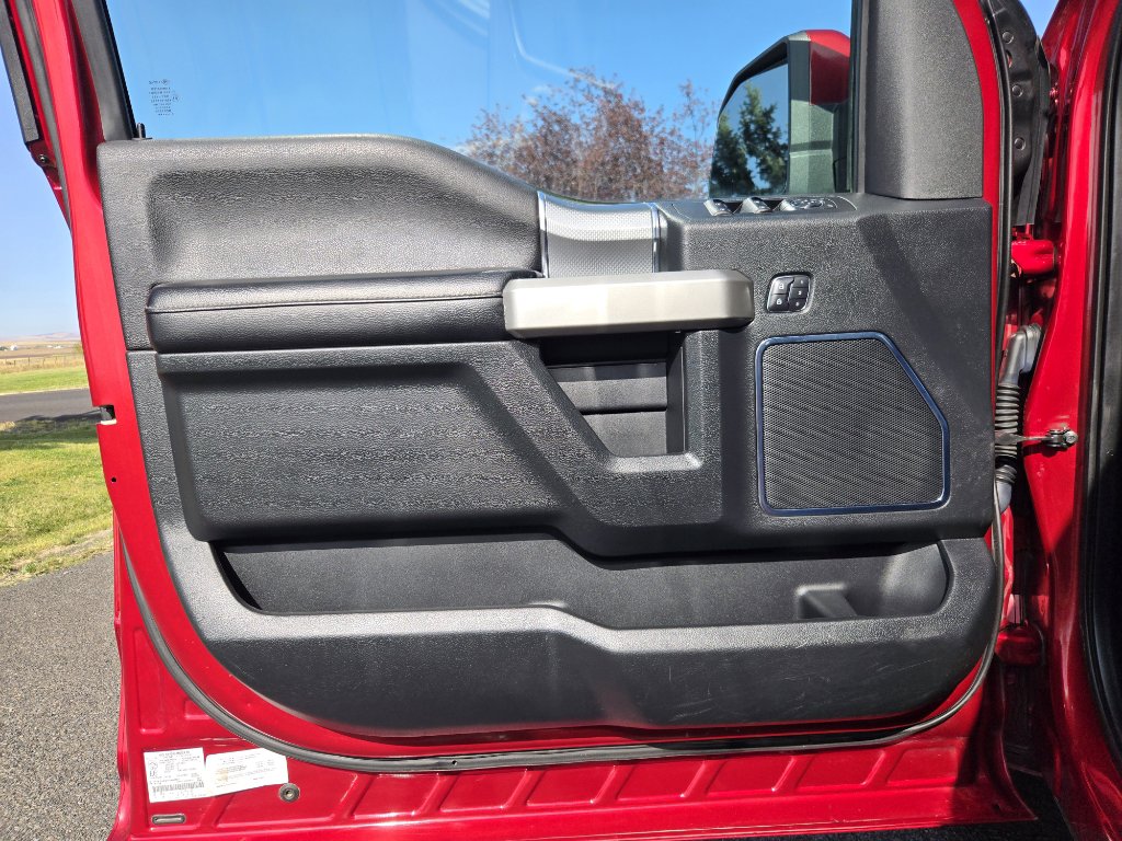 Used 2015 Ford F150 Lariat w/ Equipment Group 502A Luxury image 13