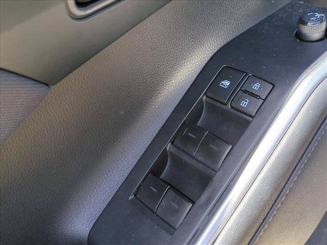 Used 2023 Toyota Highlander L FWD image 10