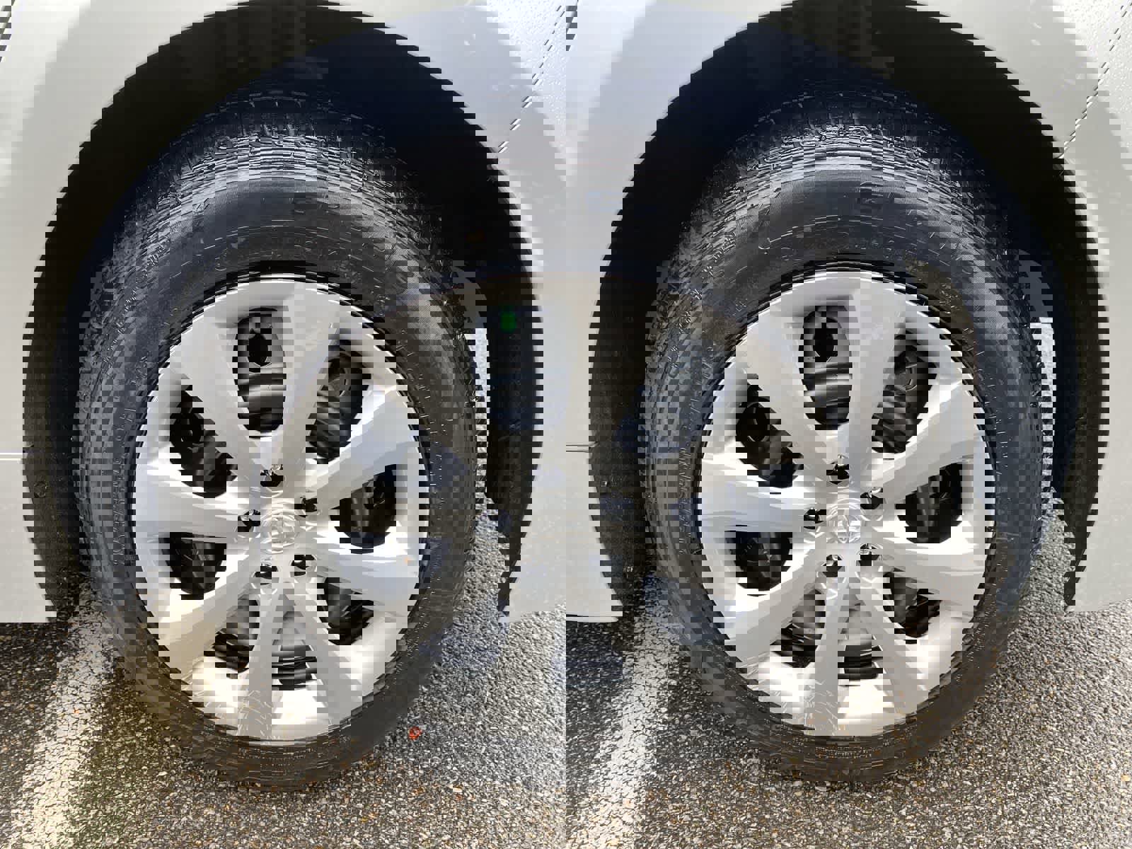 Used 2025 Toyota Corolla LE image 15