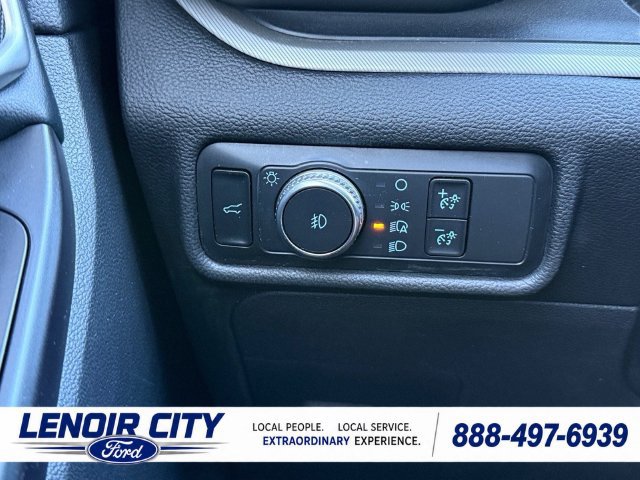 Used 2020 Ford Explorer XLT w/ Equipment Group 202A AWD/4WD image 19