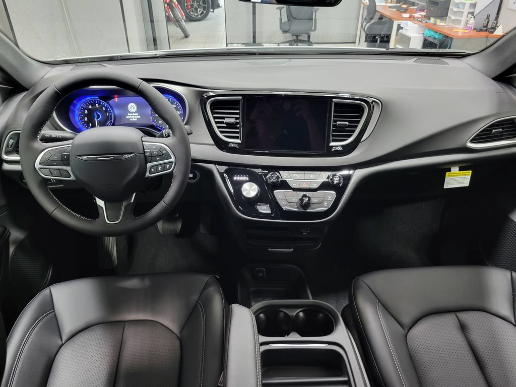 New 2027 Chrysler Pacifica LX FWD image 47