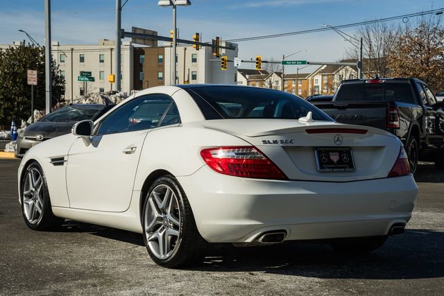 Used 2016 Mercedes-Benz SLK 300 image 5