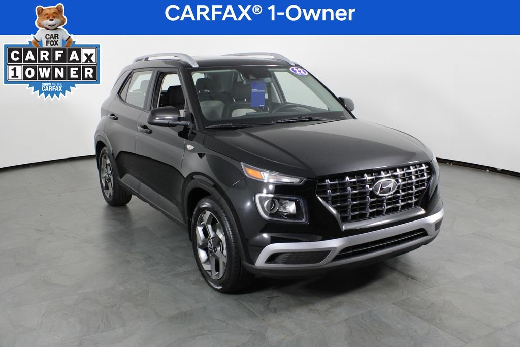 Certified 2022 Hyundai Venue SEL FWD image 5