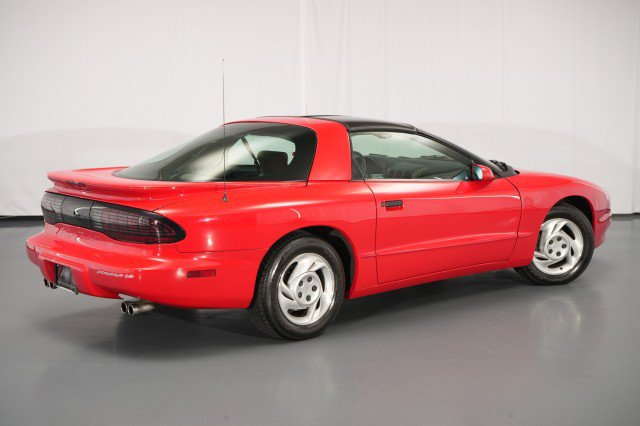 Used 1994 Pontiac Firebird Formula RWD image 23