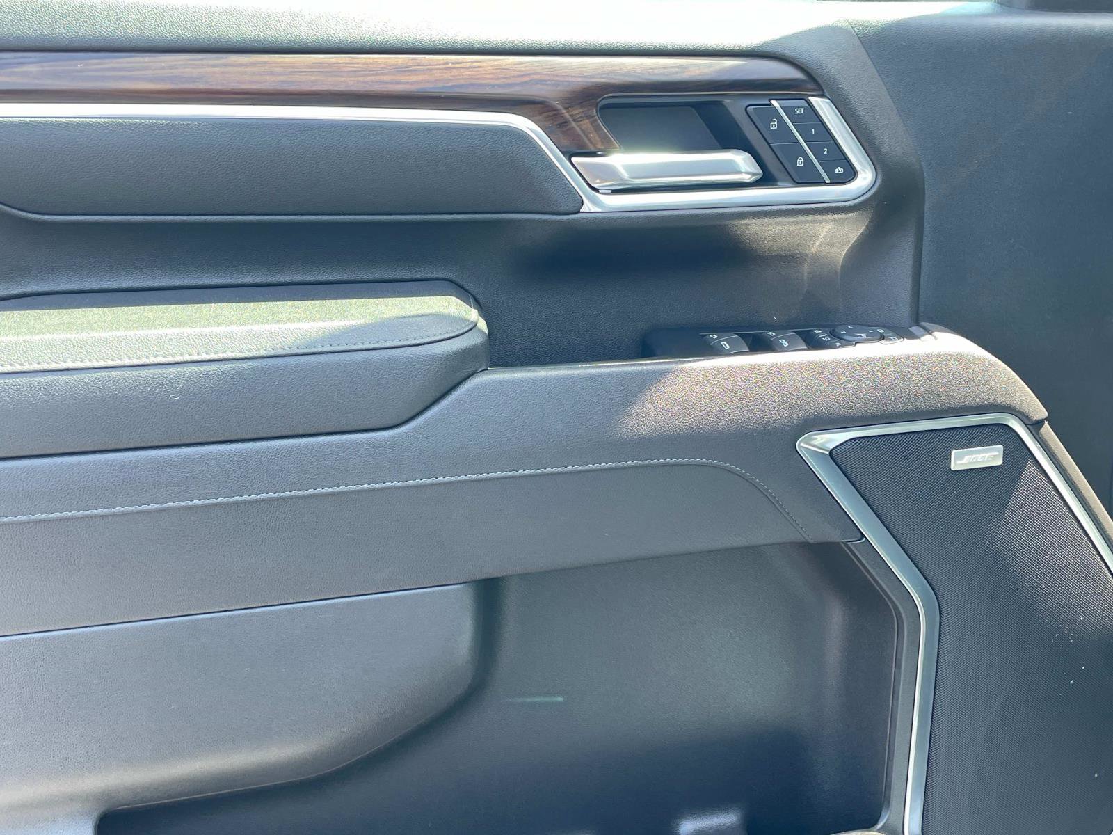 Used 2025 GMC Sierra 2500 SLT w/ SLT Premium Package image 20