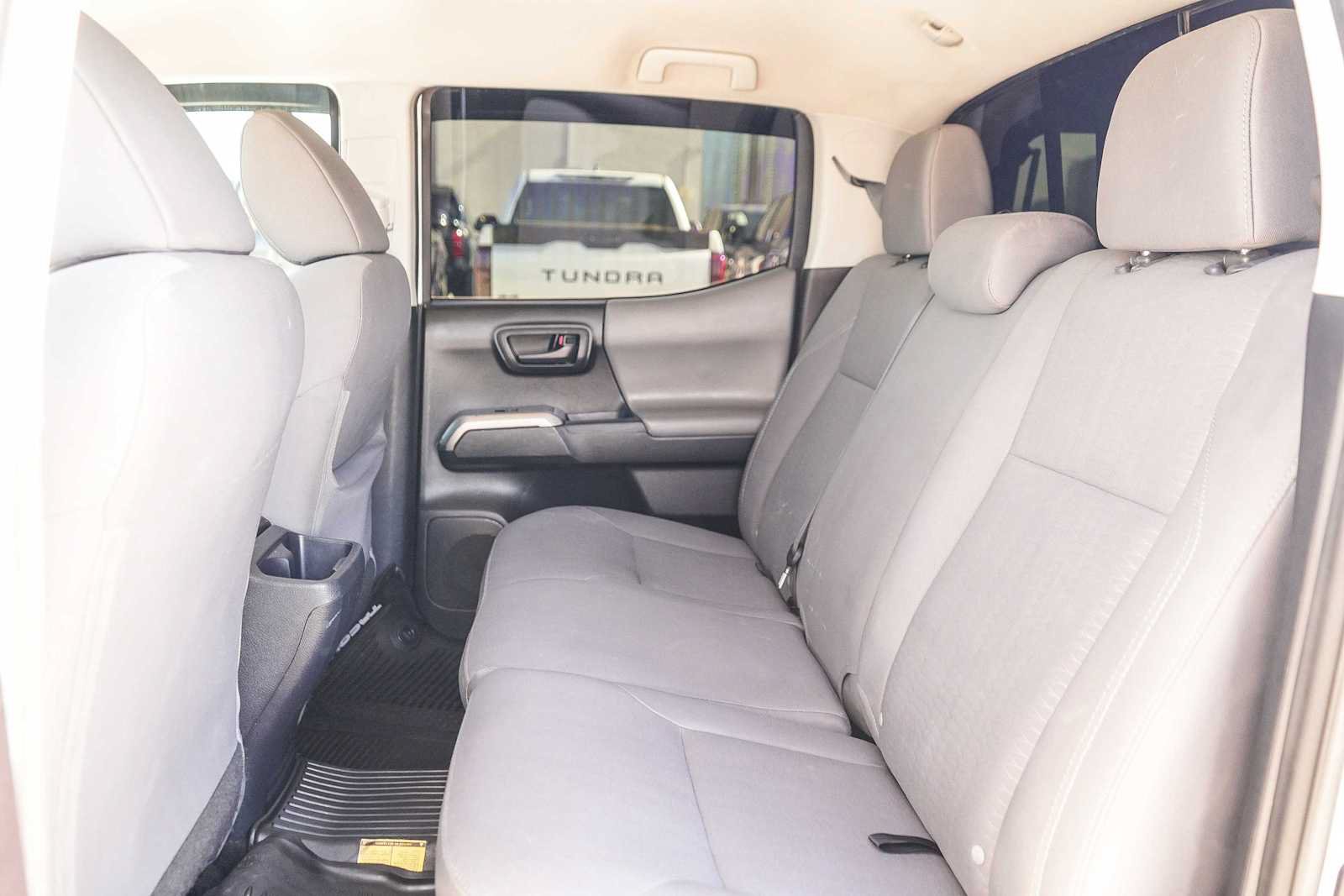 Used 2019 Toyota Tacoma SR5 RWD image 18
