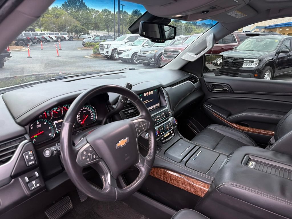 Used 2015 Chevrolet Suburban LTZ RWD image 9