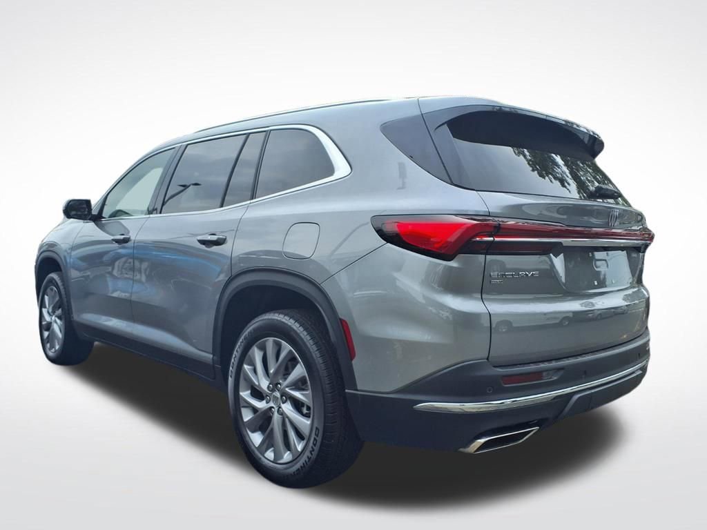 Used 2025 Buick Enclave Preferred w/ Power Package image 4
