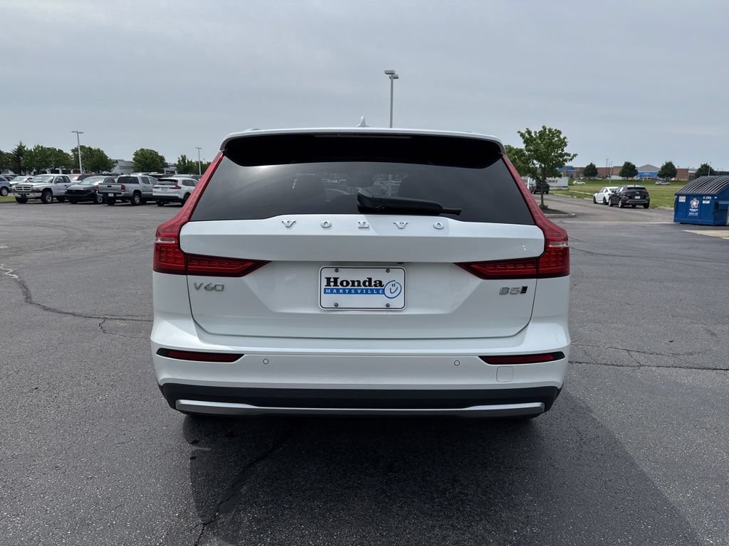 Used 2025 Volvo V60 B5 Cross Country Ultra w/ Climate Package AWD/4WD image 6