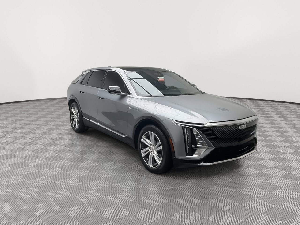 Certified 2024 Cadillac Lyriq Tech w/ LPO, Floor Liner Package AWD/4WD image 38