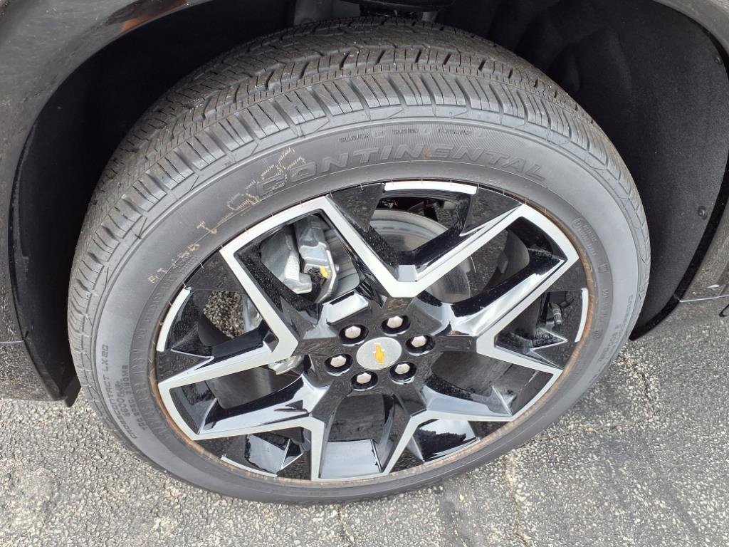 New 2025 Chevrolet Traverse High Country w/ LPO, Floor Liner Package image 9