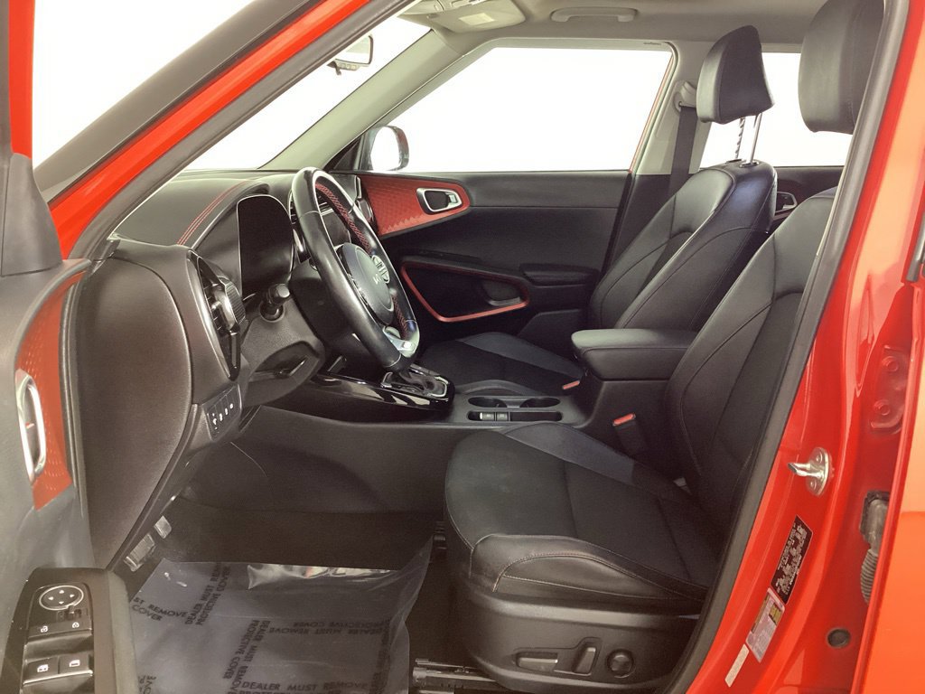 Used 2024 Kia Soul GT-Line w/ GT-Line Technology Package FWD image 10