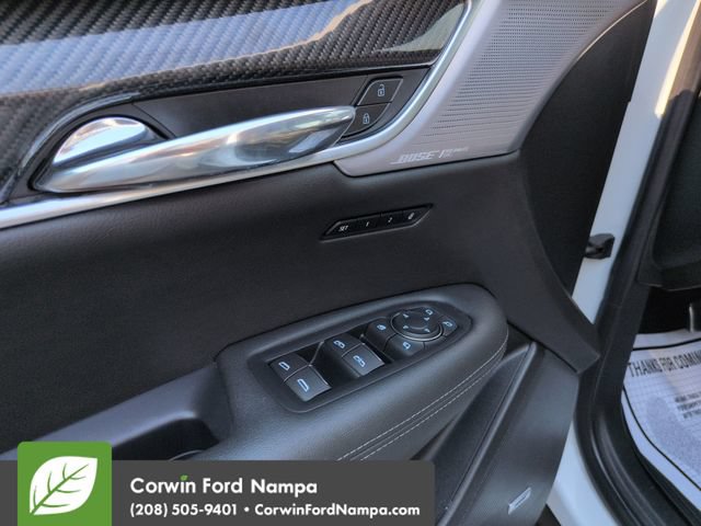 Used 2024 Cadillac XT6 Sport w/ Technology Package AWD/4WD image 11